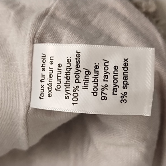 So Soft, Fluffy, Lightweight, jersey knit lined, 2 pocket, Sherpa Vest EUC - Picture 6 of 10